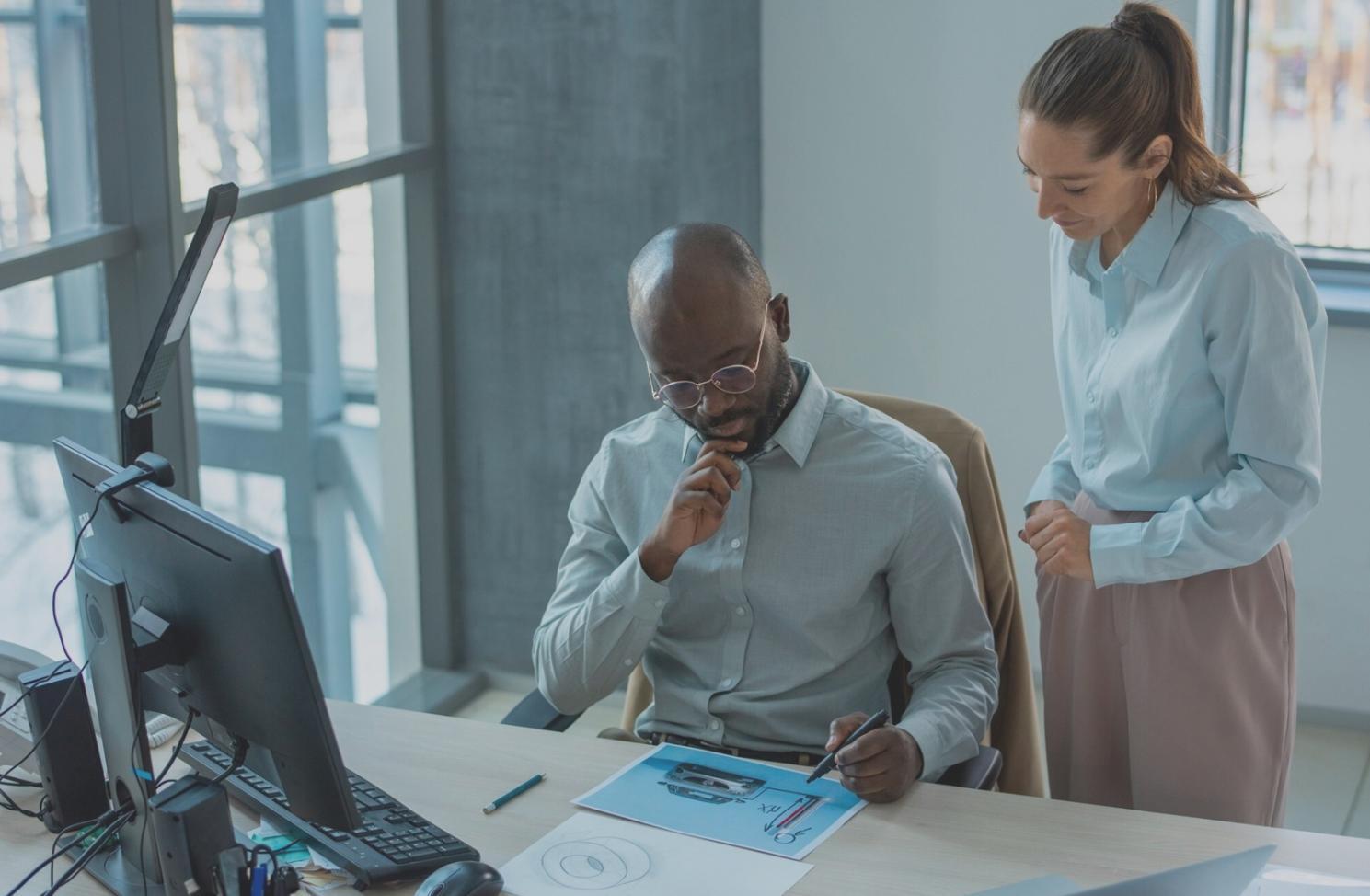 Analyse de données financières sur écran avec graphiques et tableaux